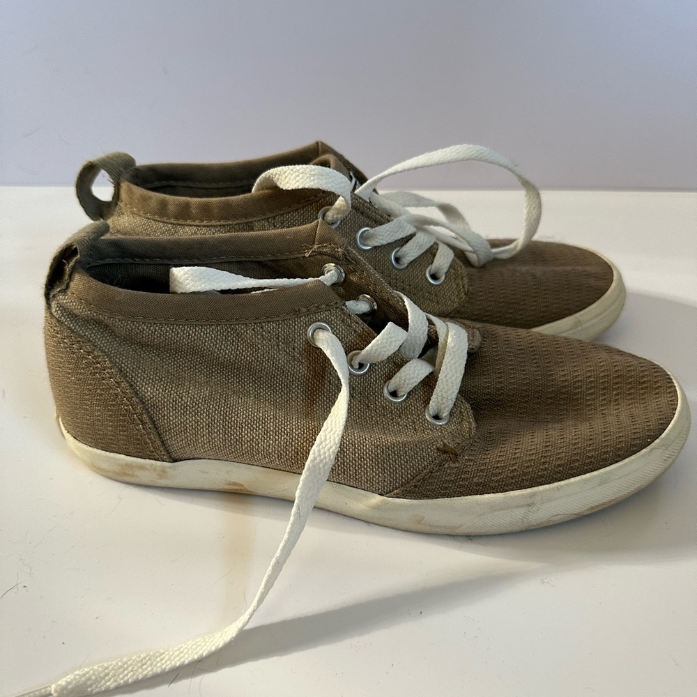 Tan Canvas Mid Top Converse